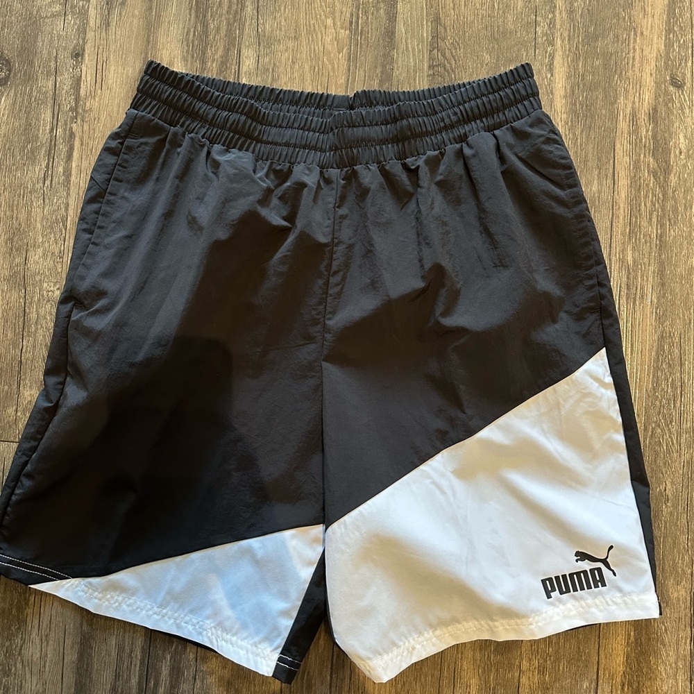 PUMA Men's Black and White Shorts